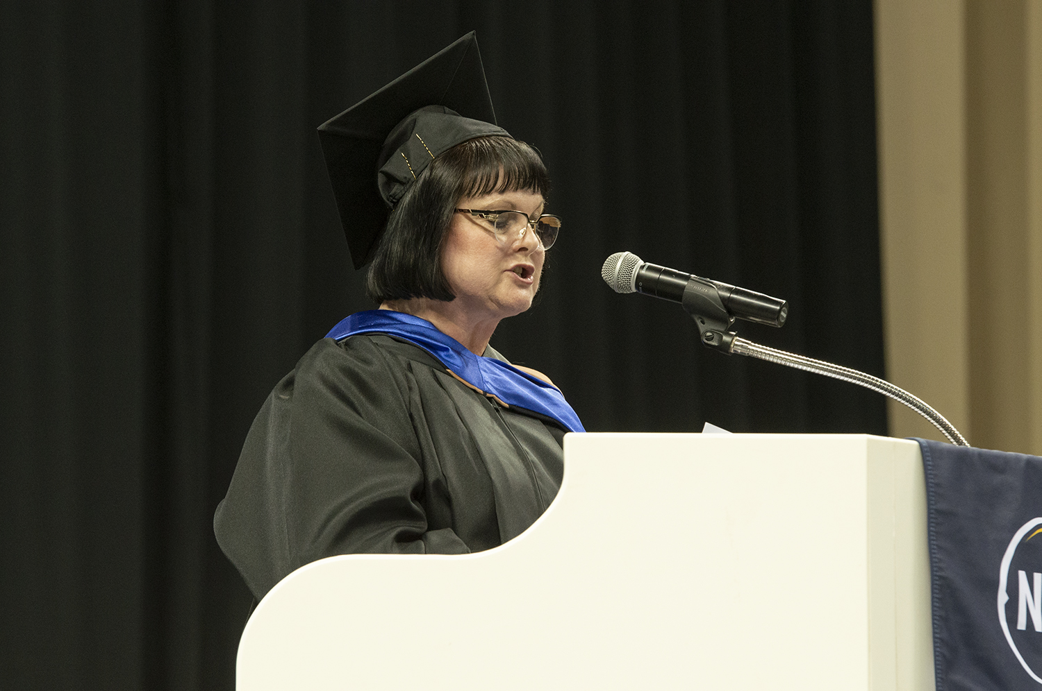 Kelly Hagen giving the 2022 Northwest Technical College Commencement Address