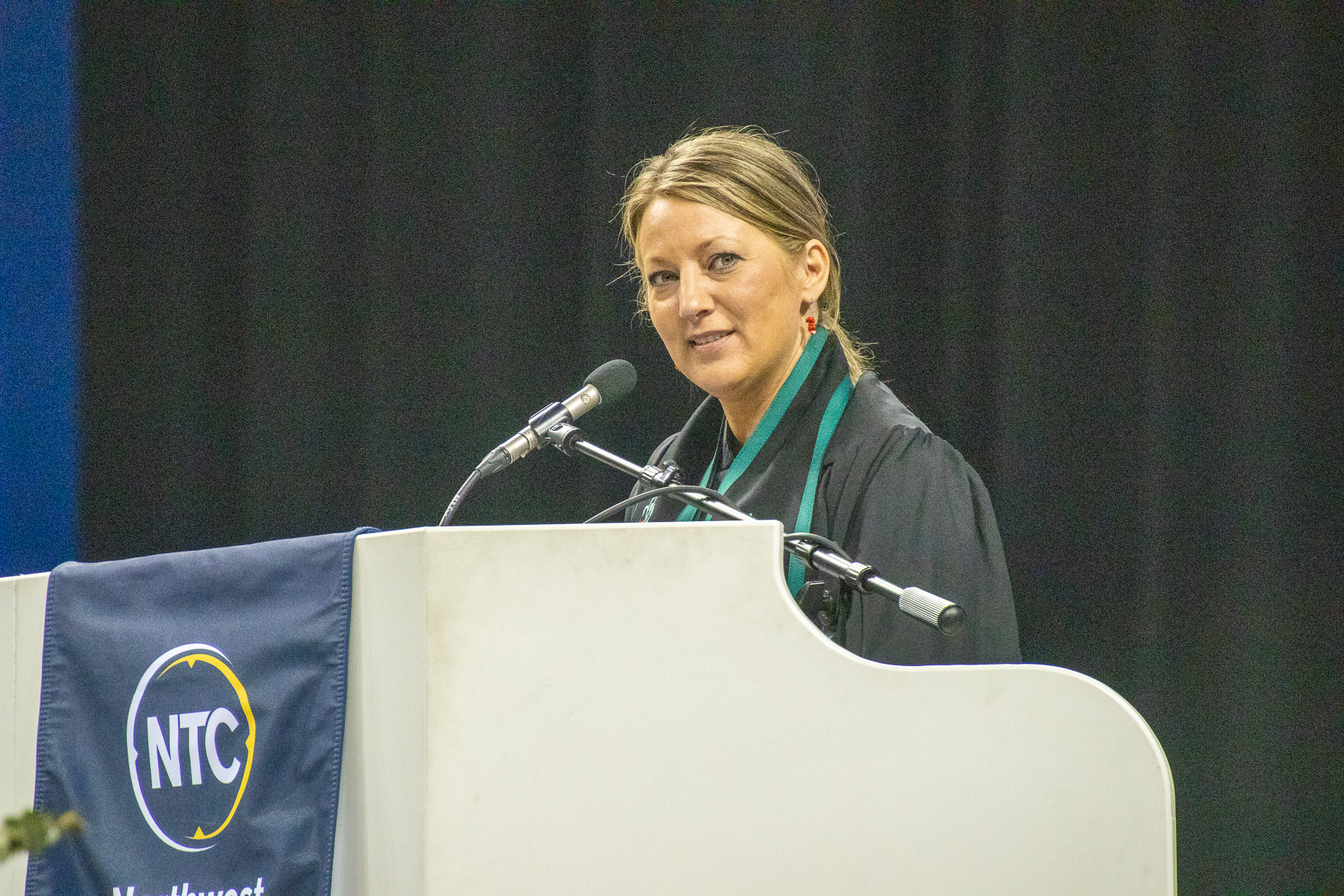 Distinguished Minnesotan award winner Tuleah Palmer speaks during the NTC commencement ceremony