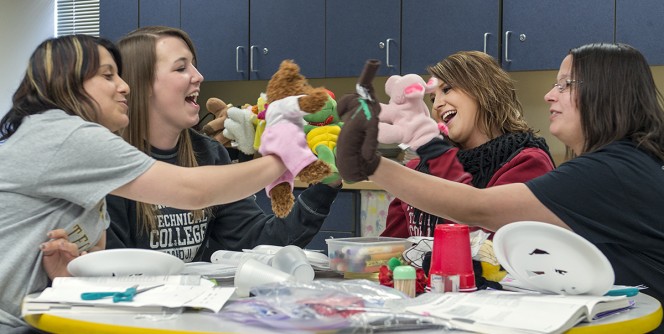 using puppets in learning