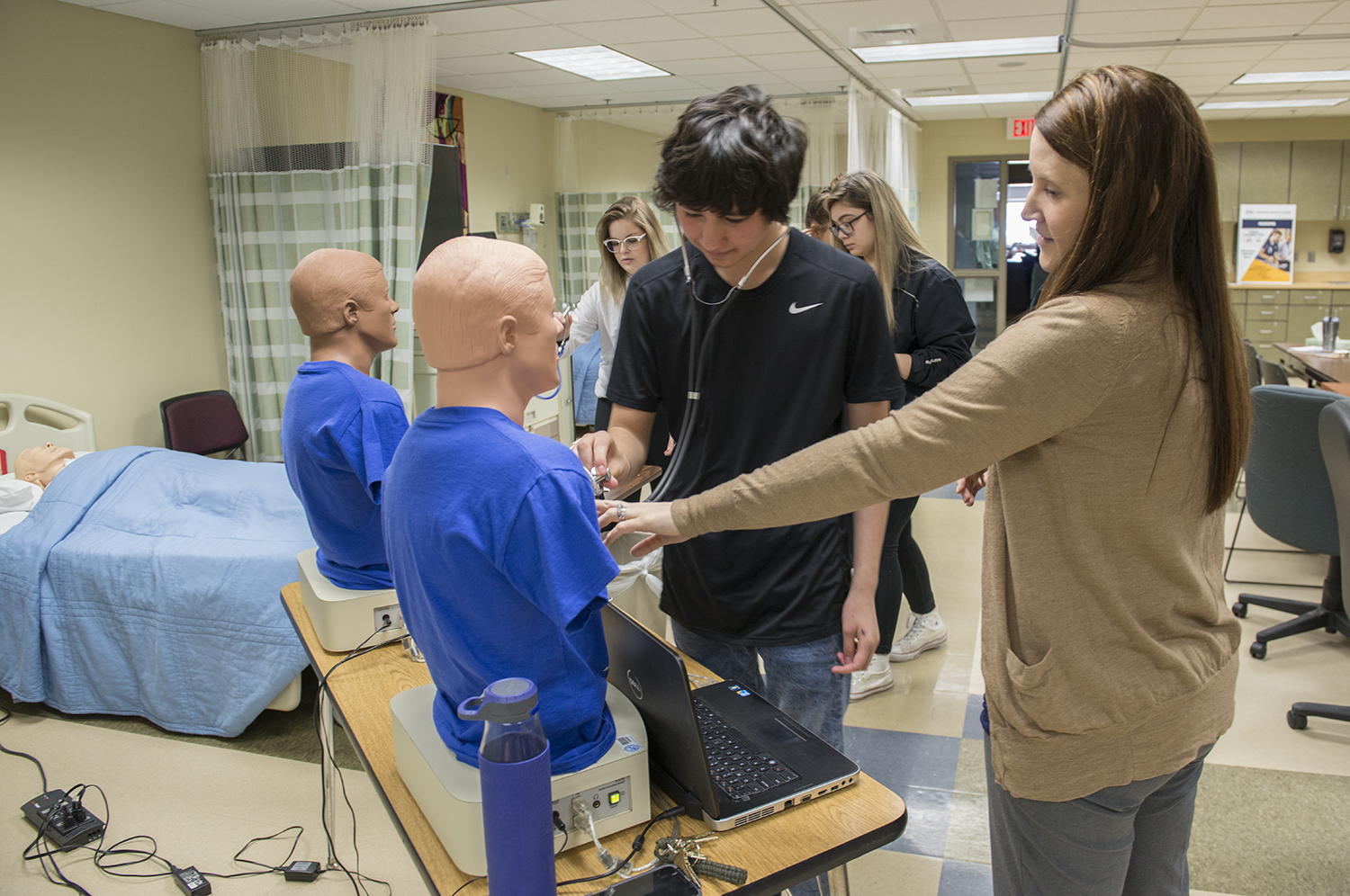 Presentation college athletics picture